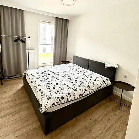 アパート Przytulne Lesnych Skrzatow ポズナン