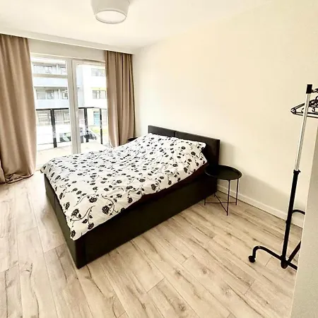 Przytulne Lesnych Skrzatow アパート ポズナン